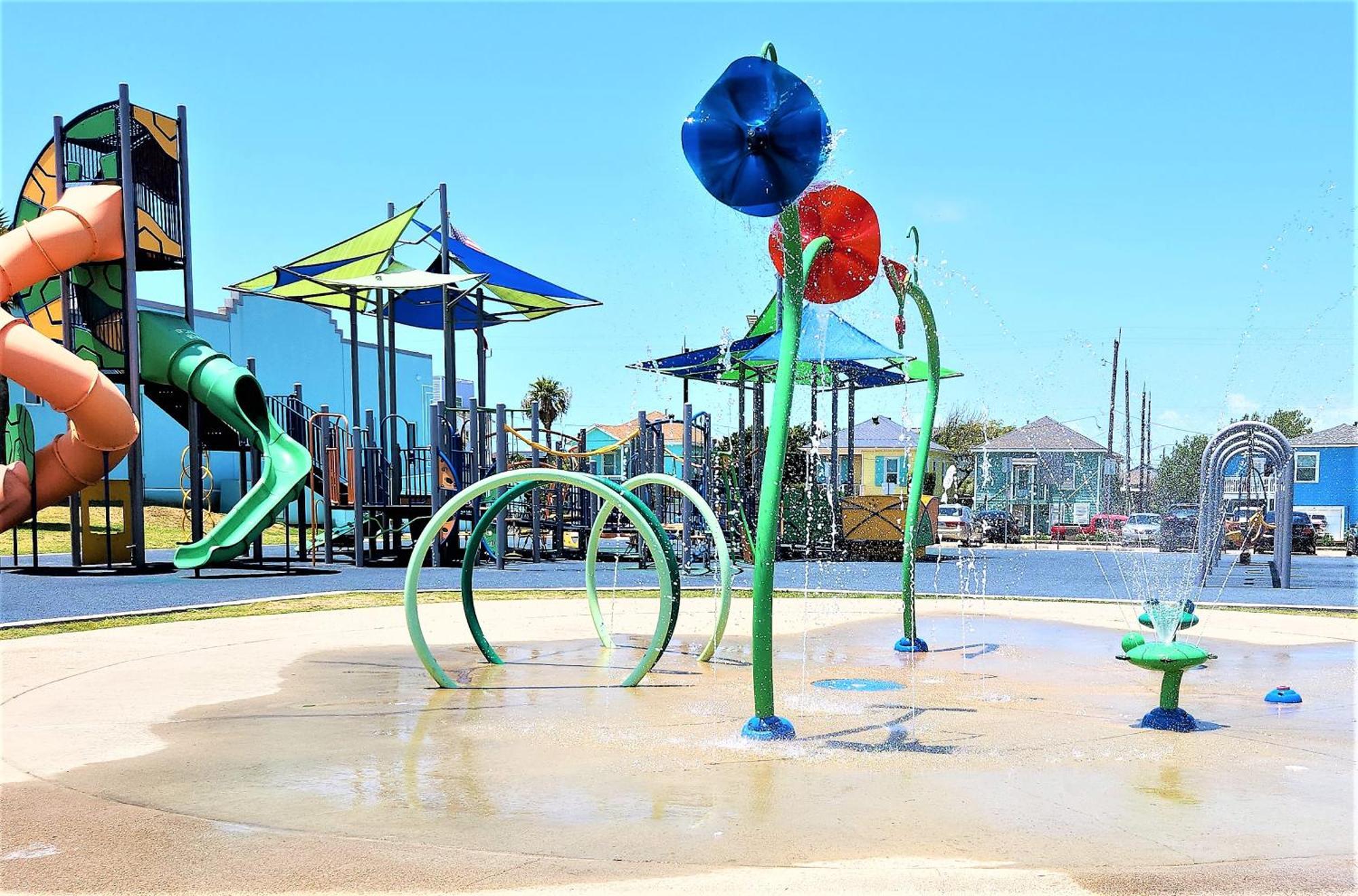 Casaazul-2605A-Couples Retreat By Beach & Pleasure Pier 1 Block Away- 2Bed 2Bath- 7 Minutes To Cruise Terminal Галвестон Экстерьер фото
