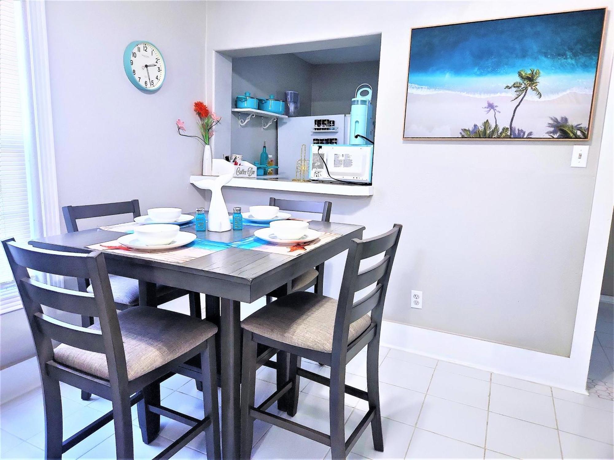 Casaazul-2605A-Couples Retreat By Beach & Pleasure Pier 1 Block Away- 2Bed 2Bath- 7 Minutes To Cruise Terminal Галвестон Экстерьер фото