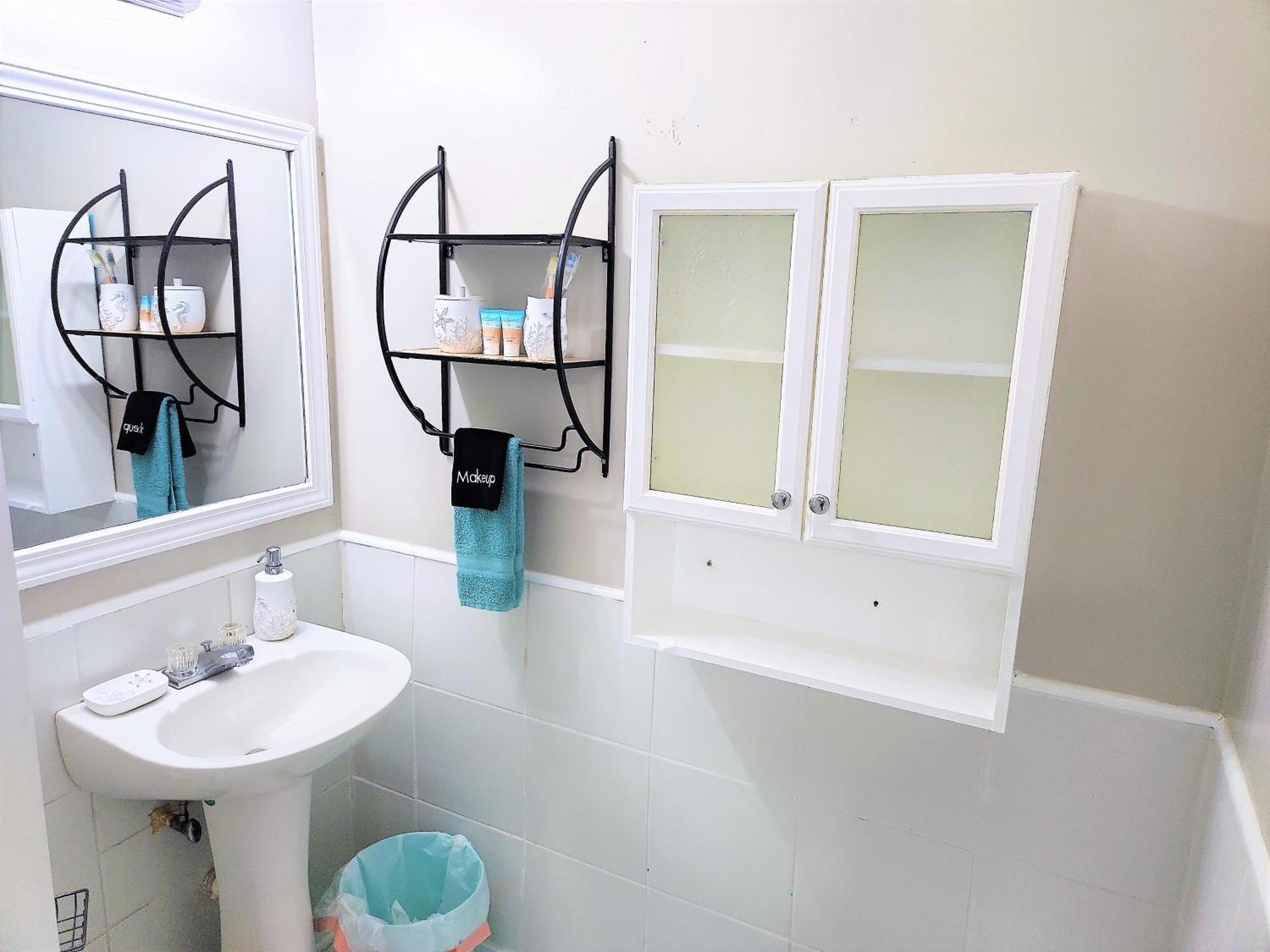 Casaazul-2605A-Couples Retreat By Beach & Pleasure Pier 1 Block Away- 2Bed 2Bath- 7 Minutes To Cruise Terminal Галвестон Экстерьер фото